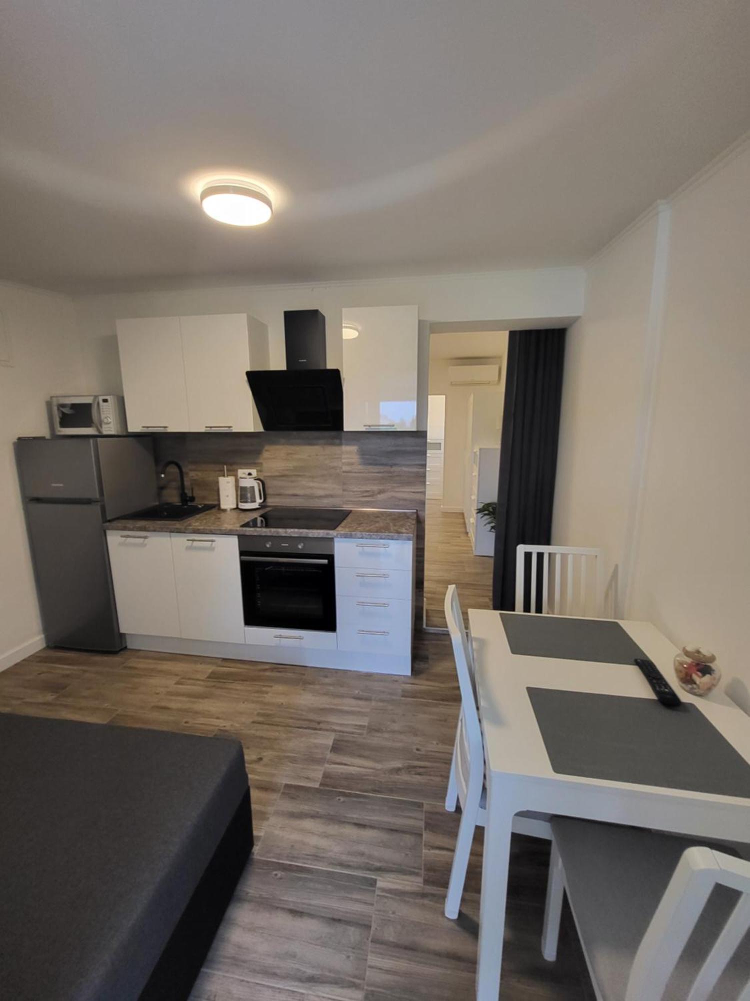 Apartmani I Sobe Mara Palit Экстерьер фото